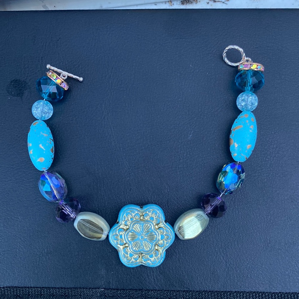 Handcrafted beaded bracelet!